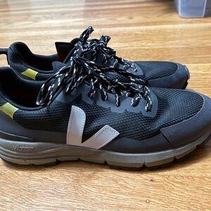 Veja Dekkan Alveomesh Men's Sneakers size 10